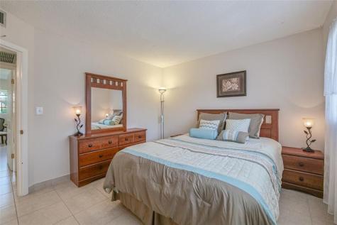 5071 W Oakland Park Boulevard Lauderdale Lakes FL 33313
