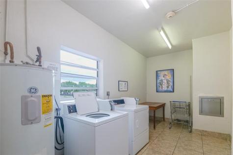 5071 W Oakland Park Boulevard Lauderdale Lakes FL 33313