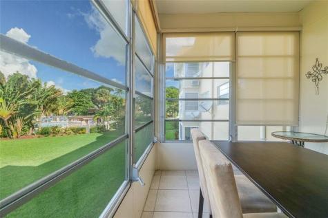 5071 W Oakland Park Boulevard Lauderdale Lakes FL 33313