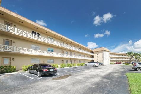 5071 W Oakland Park Boulevard Lauderdale Lakes FL 33313