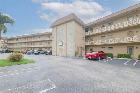 5071 W Oakland Park Boulevard Lauderdale Lakes FL 33313