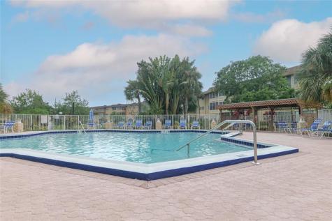 5071 W Oakland Park Boulevard Lauderdale Lakes FL 33313