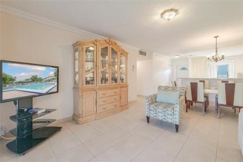 5071 W Oakland Park Boulevard Lauderdale Lakes FL 33313