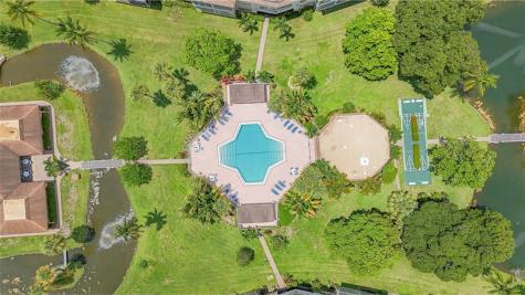 5071 W Oakland Park Boulevard Lauderdale Lakes FL 33313