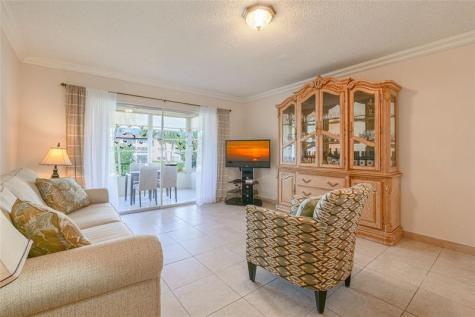 5071 W Oakland Park Boulevard Lauderdale Lakes FL 33313