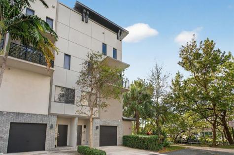 196 SE 4th Terrace Pompano Beach FL 33060