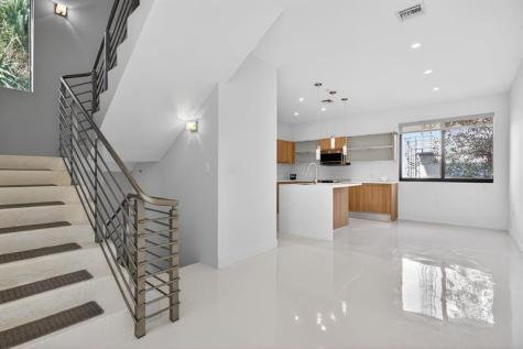 196 SE 4th Terrace Pompano Beach FL 33060