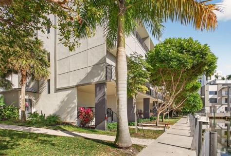 196 SE 4th Terrace Pompano Beach FL 33060