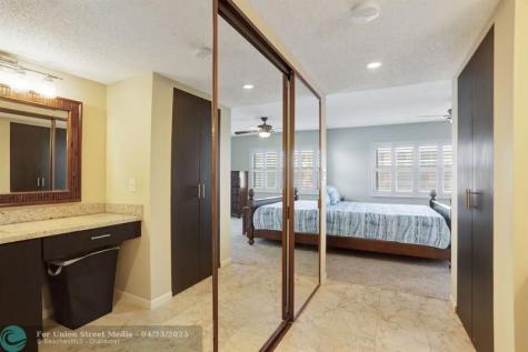 330 SE 20 Avenue Deerfield Beach FL 33441