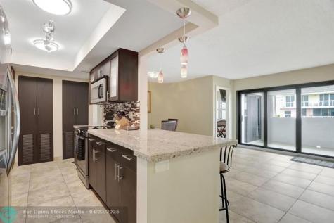 330 SE 20 Avenue Deerfield Beach FL 33441