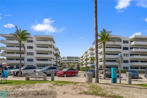 330 SE 20 Avenue Deerfield Beach FL 33441