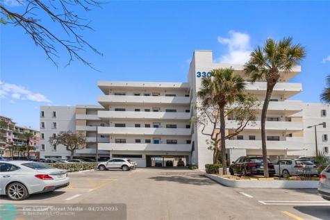 330 SE 20 Avenue Deerfield Beach FL 33441