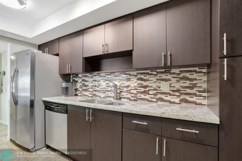 330 SE 20 Avenue Deerfield Beach FL 33441