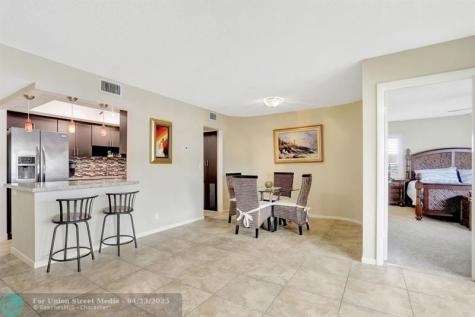 330 SE 20 Avenue Deerfield Beach FL 33441