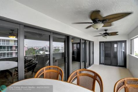 330 SE 20 Avenue Deerfield Beach FL 33441