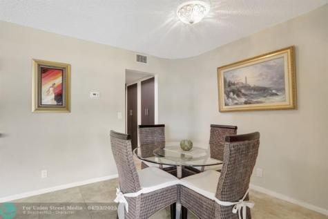 330 SE 20 Avenue Deerfield Beach FL 33441