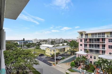 330 SE 20 Avenue Deerfield Beach FL 33441