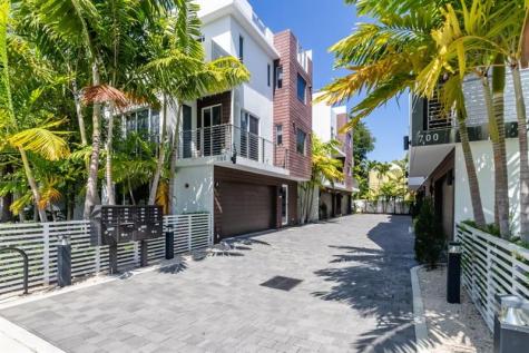 700 NE 14th Avenue Fort Lauderdale FL 33304
