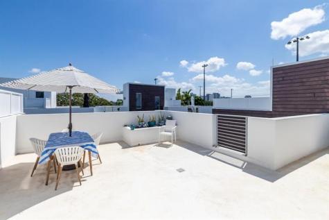 700 NE 14th Avenue Fort Lauderdale FL 33304