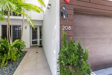 700 NE 14th Avenue Fort Lauderdale FL 33304