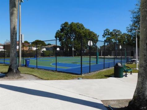 2545 Camelot Court Hollywood FL 33026