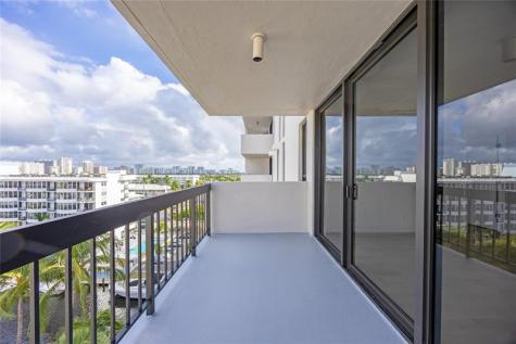 4800 E Bayview Drive Fort Lauderdale FL 33308