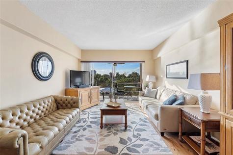 1481 S Ocean Boulevard Lauderdale By The Sea FL 33062