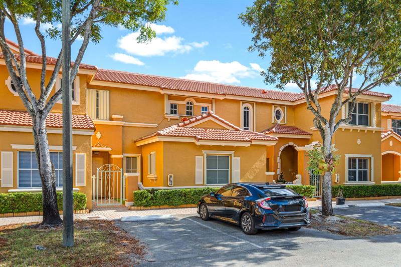 8520 NW 139th Terrace Miami Lakes FL 33016