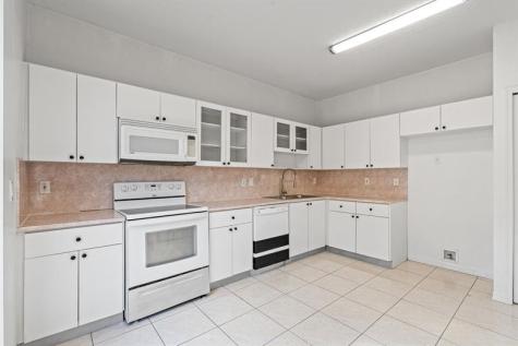 8520 NW 139th Terrace Miami Lakes FL 33016