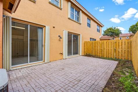 8520 NW 139th Terrace Miami Lakes FL 33016