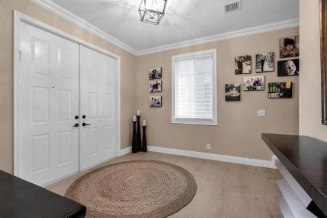 2857 Kinsington Circle Fort Lauderdale FL 33332