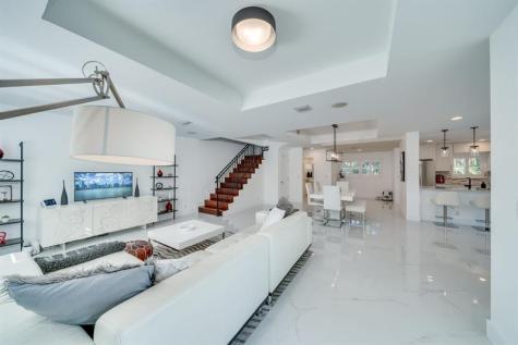 1112 NE 17th Way Fort Lauderdale FL 33304