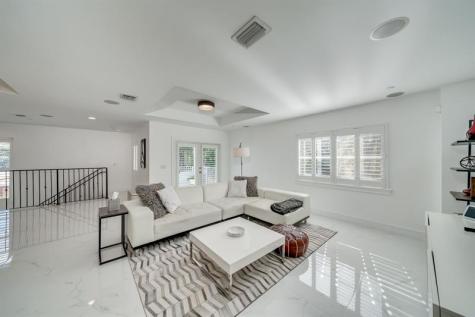 1112 NE 17th Way Fort Lauderdale FL 33304