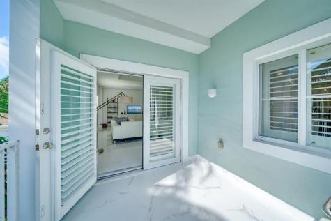 1112 NE 17th Way Fort Lauderdale FL 33304