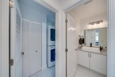 1112 NE 17th Way Fort Lauderdale FL 33304