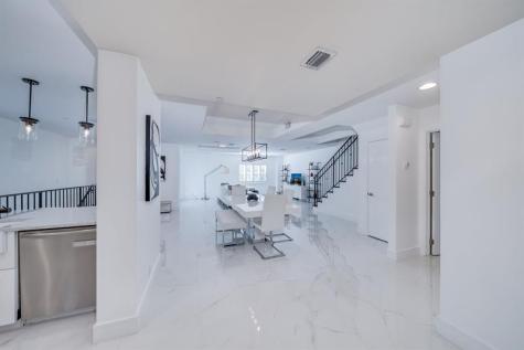 1112 NE 17th Way Fort Lauderdale FL 33304