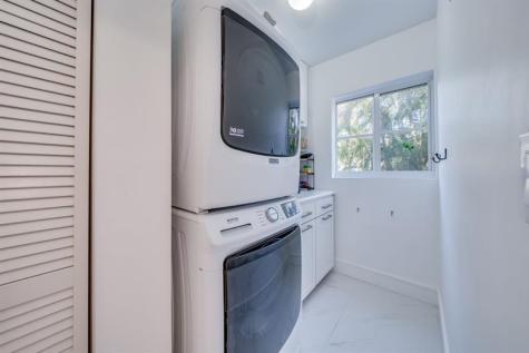 1112 NE 17th Way Fort Lauderdale FL 33304
