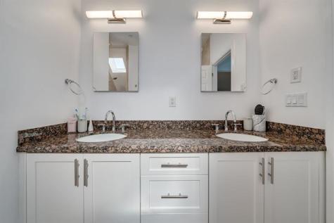 1112 NE 17th Way Fort Lauderdale FL 33304