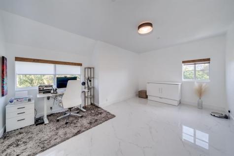 1112 NE 17th Way Fort Lauderdale FL 33304