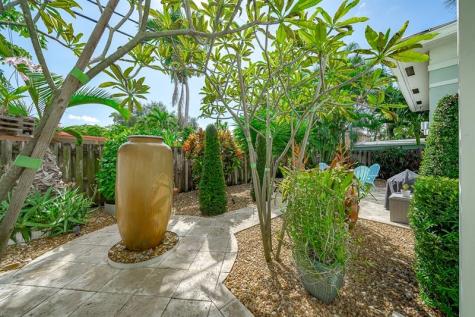 1112 NE 17th Way Fort Lauderdale FL 33304