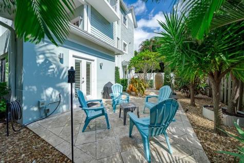 1112 NE 17th Way Fort Lauderdale FL 33304