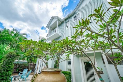 1112 NE 17th Way Fort Lauderdale FL 33304