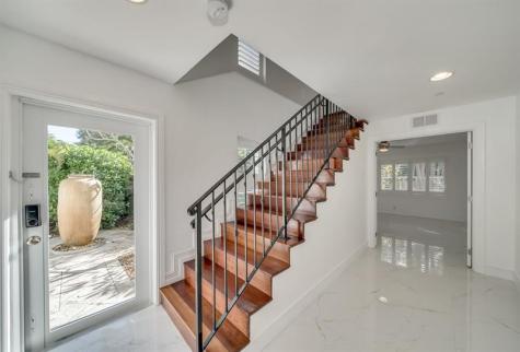 1112 NE 17th Way Fort Lauderdale FL 33304
