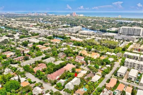 1112 NE 17th Way Fort Lauderdale FL 33304