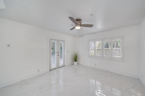 1112 NE 17th Way Fort Lauderdale FL 33304