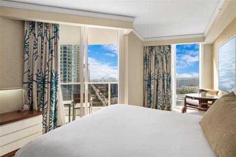 18001 Collins Avenue North Miami Beach FL 33160