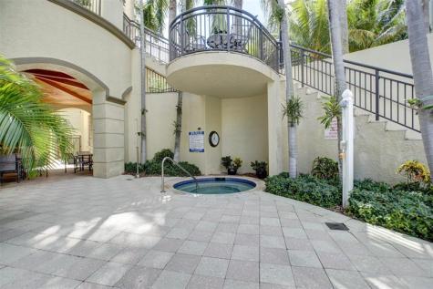 2633 NE 14th Avenue Wilton Manors FL 33334