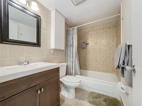 3200 NE 7th Court Pompano Beach FL 33062