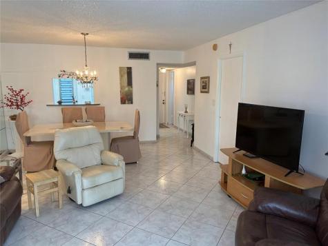 Lauderdale Lakes FL 33319