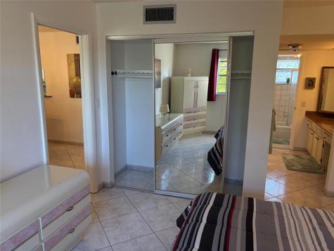 Lauderdale Lakes FL 33319